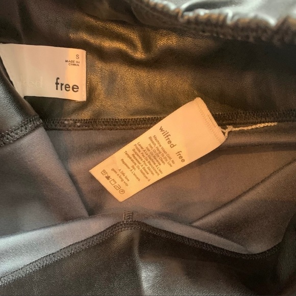 Aritzia Wilfred Daria NEW Black Vegan Leather Pants Leggings - Picture 5 of 5